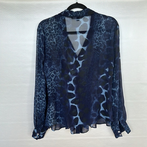Layfaette 147 New York Blue Leopard Silk Chiffon Blouse Long Sleeve Button Sz 8 - Picture 3 of 10